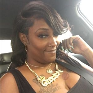 Meet your Posher, Latisha